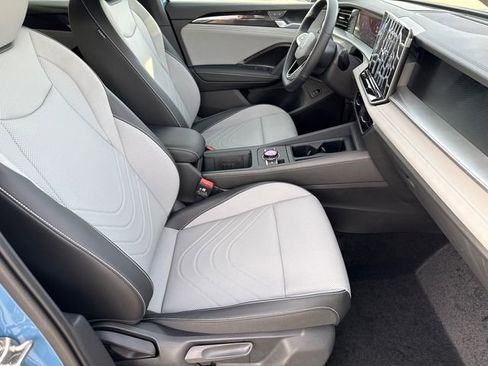 New 2026 Volkswagen Tiguan SE R-Line image 19