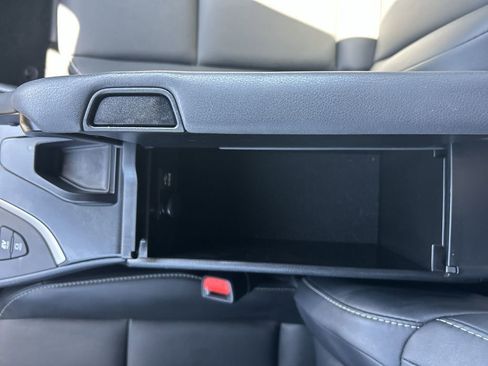 Used 2024 Lexus UX 250h FWD image 18