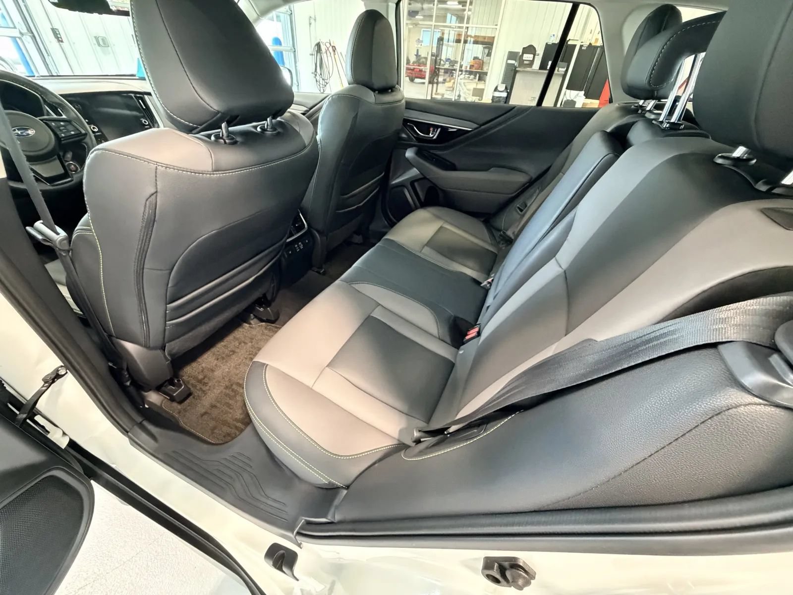 Used 2024 Subaru Outback Onyx Edition XT AWD/4WD image 13