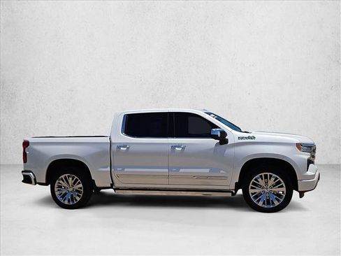 Used 2023 Chevrolet Silverado 1500 High Country w/ High Country Premium Package AWD/4WD image 10