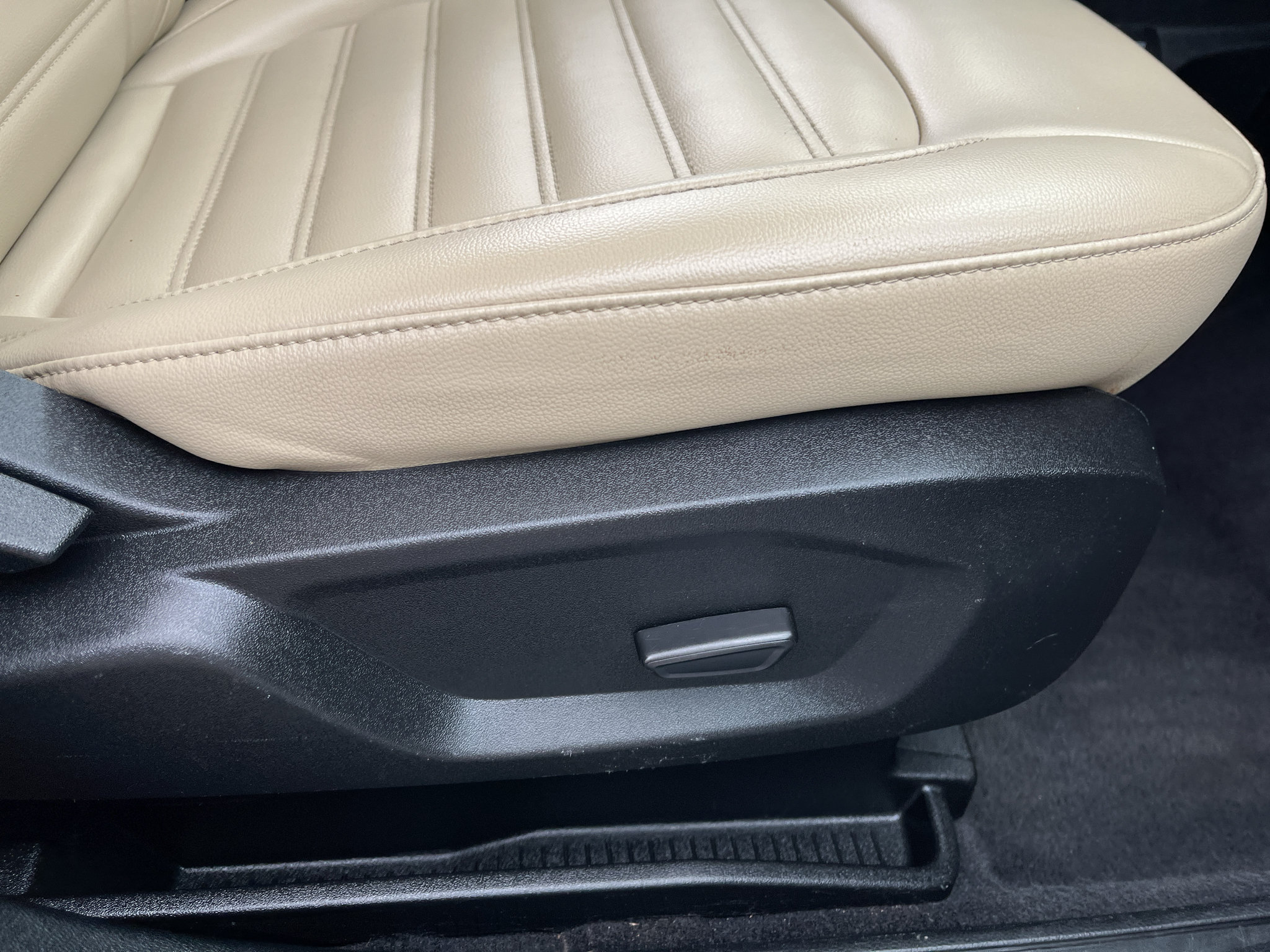 Used 2024 Ford Edge SEL AWD/4WD image 49