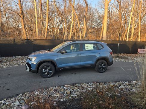 New 2026 Volkswagen Taos S image 2