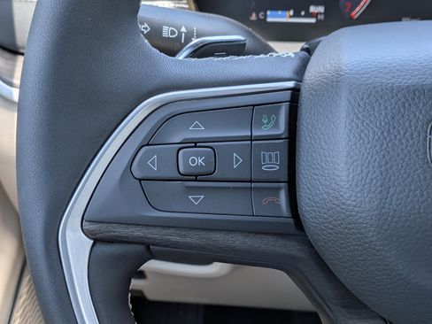 New 2026 Jeep Grand Cherokee Limited w/ Luxury Tech Group II RWD image 25