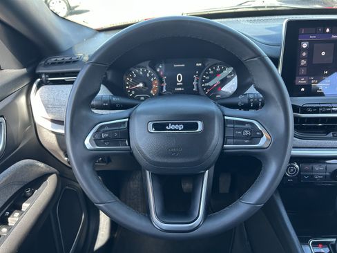 Used 2024 Jeep Compass Latitude AWD/4WD image 22