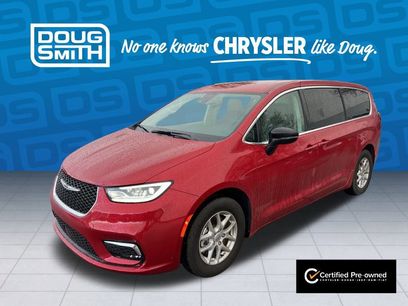 Used 2024 Chrysler Pacifica Touring-L