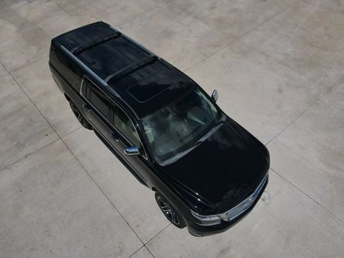 Used 2020 Chevrolet Suburban Premier AWD/4WD image 58
