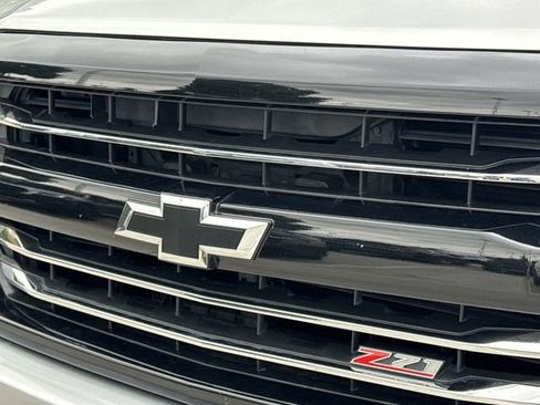 Used 2018 Chevrolet Silverado 1500 LT w/ Redline Edition AWD/4WD image 28