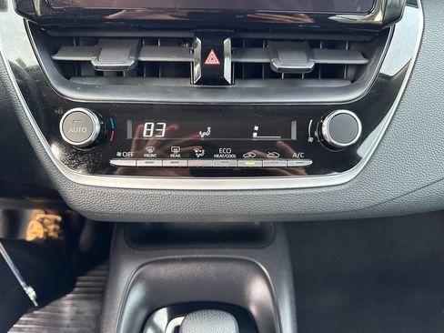Used 2024 Toyota Corolla LE FWD image 17