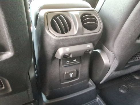Used 2020 Jeep Wrangler Unlimited Rubicon AWD/4WD image 23