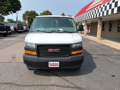 Used 2019 GMC Savana 2500 Extended w/ Driver Convenience Package RWD image 2