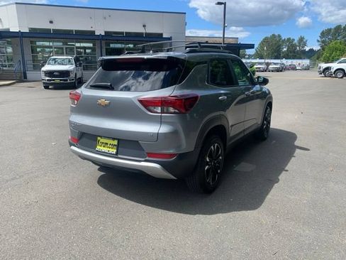 Used 2023 Chevrolet TrailBlazer LT w/ Convenience Package AWD/4WD image 6