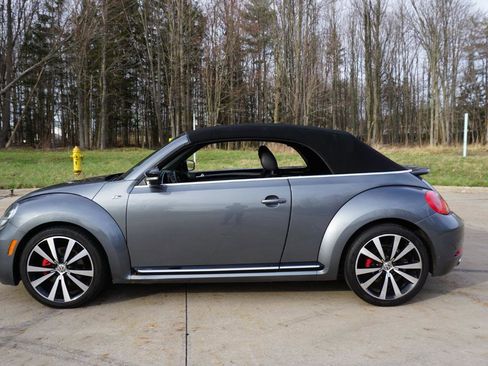 Used 2014 Volkswagen Beetle R-Line image 29