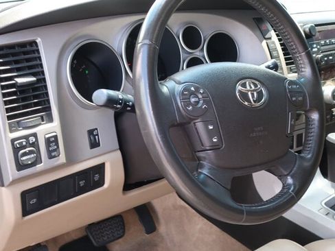 Used 2008 Toyota Sequoia Limited RWD image 15