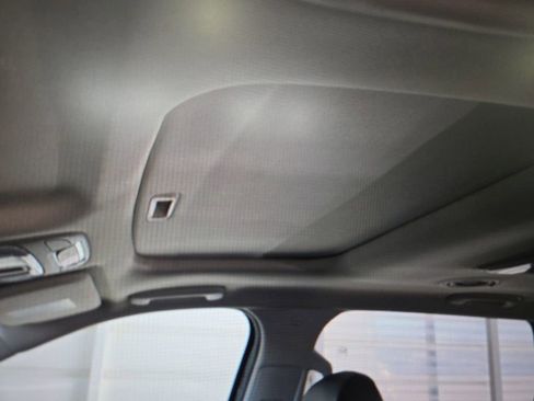 Used 2025 Kia Telluride S image 10