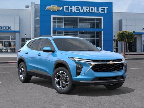 New 2026 Chevrolet Trax LT w/ Driver Confidence Package FWD image 1