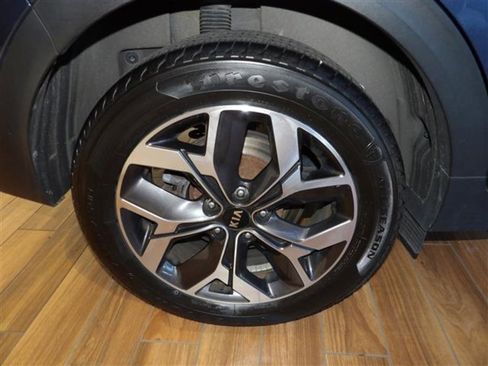 Used 2020 Kia Sportage EX image 5