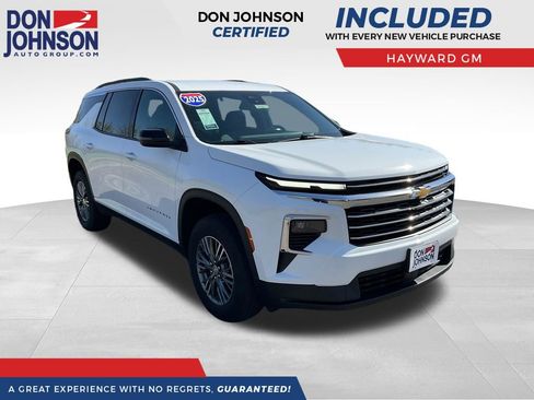 Used 2025 Chevrolet Traverse LT AWD/4WD image 1