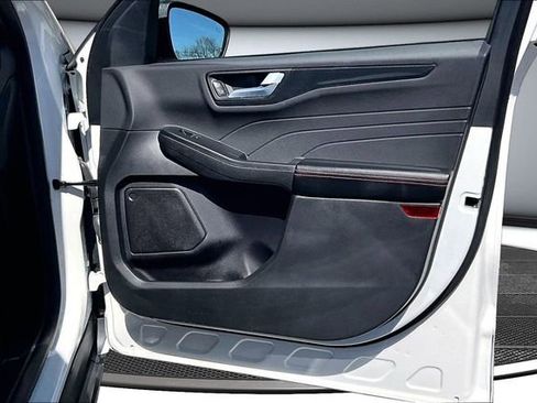 Used 2024 Ford Escape ST-Line w/ Tech Pack #1 image 27