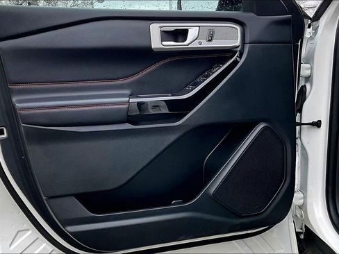 Used 2022 Ford Explorer ST-Line w/ Class IV Trailer Tow Package image 22