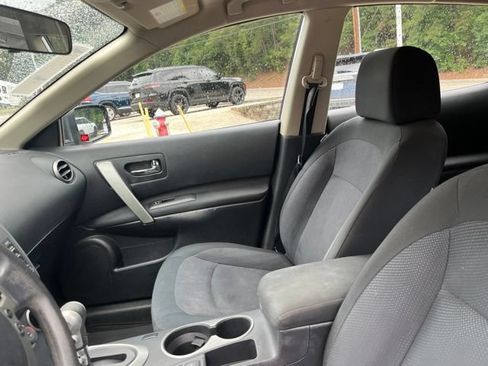 Used 2014 Nissan Rogue S w/ Convenience Package FWD image 9