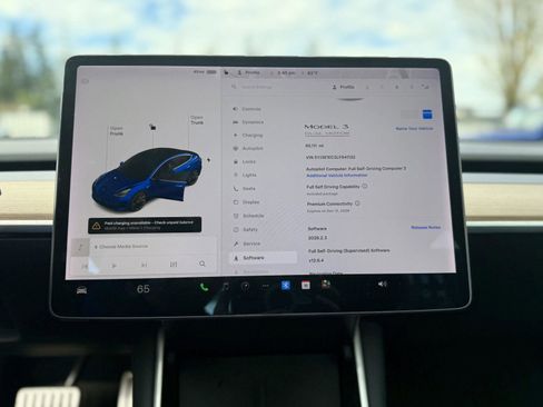 Used 2020 Tesla Model 3 Performance image 9