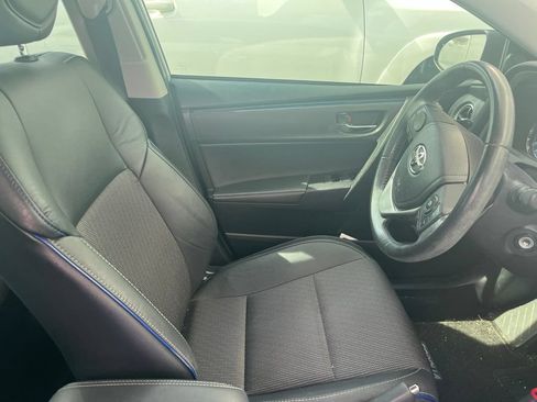 Used 2019 Toyota Corolla SE FWD image 4