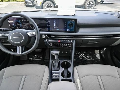 Certified 2025 Hyundai Sonata SE image 17