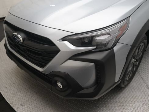 Used 2025 Subaru Outback Onyx Edition AWD/4WD image 23