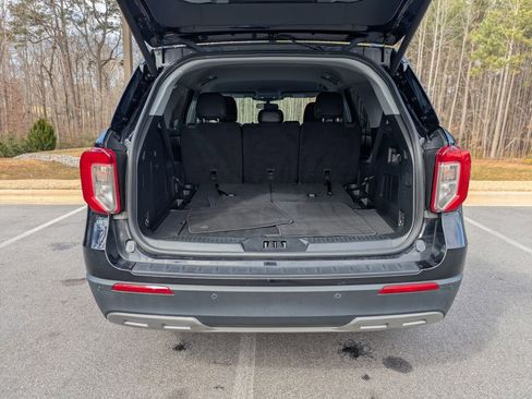 Used 2022 Ford Explorer XLT w/ Equipment Group 202A image 29