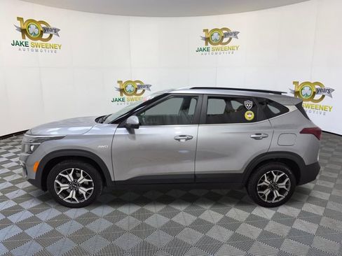 Certified 2021 Kia Seltos EX AWD/4WD image 6