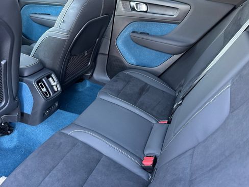 Used 2023 Volvo XC40 Recharge Ultimate w/ Protection Package Premier AWD/4WD image 12