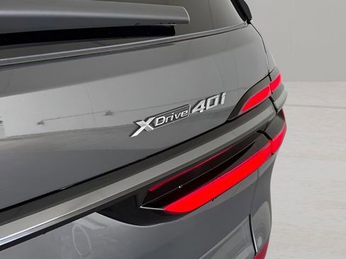 Used 2026 BMW X7 xDrive40i image 13