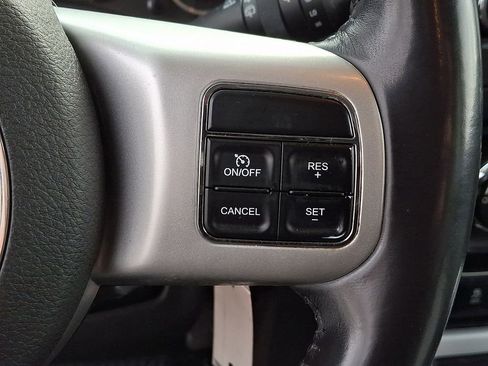 Used 2017 Jeep Compass Latitude image 19