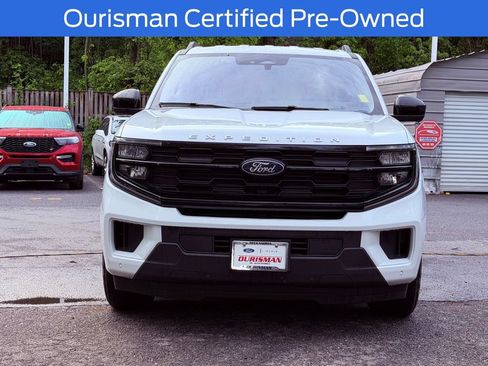 Used 2025 Ford Expedition Max Active AWD/4WD image 2