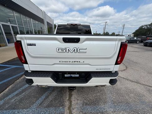 Used 2022 GMC Sierra 1500 Denali w/ Denali Reserve Package AWD/4WD image 7