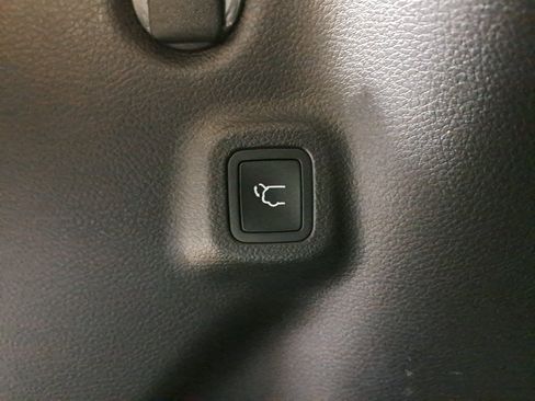 Used 2019 Jeep Compass Trailhawk w/ Cold Weather Group image 14