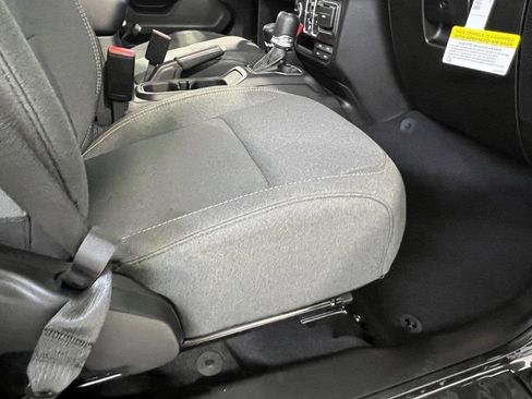 New 2026 Jeep Gladiator Sport image 9