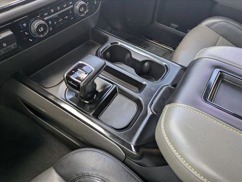 Used 2022 Chevrolet Silverado 1500 ZR2 w/ Technology Package image 12