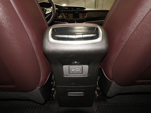 Certified 2024 Cadillac XT6 Premium Luxury AWD/4WD image 30