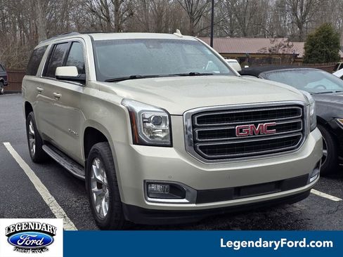 Used 2017 GMC Yukon XL SLT w/ Open Road Package image 2
