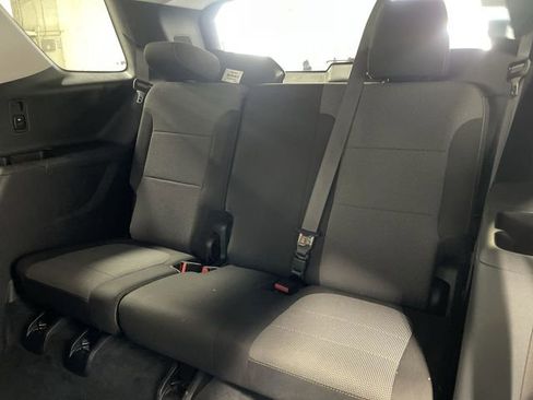 Used 2020 Chevrolet Traverse LT image 24