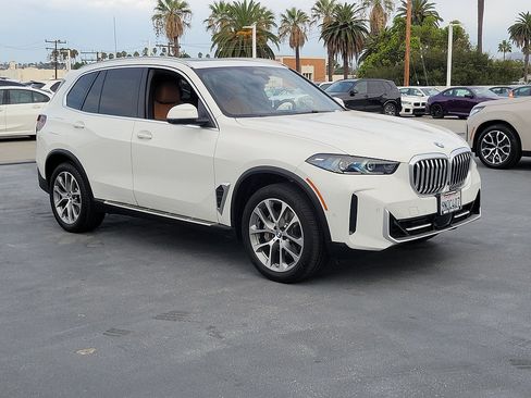Used 2025 BMW X5 sDrive40i w/ Parking Assistance Package RWD image 4