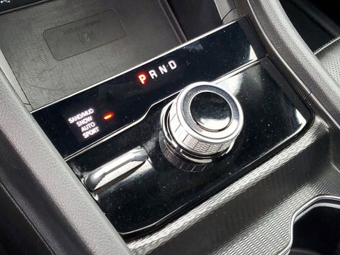 Used 2024 Jeep Grand Cherokee L Limited w/ Luxury Tech Group II image 24