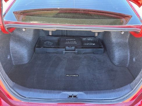 Certified 2024 Nissan Altima 2.5 SR w/ SR Premium Package image 6