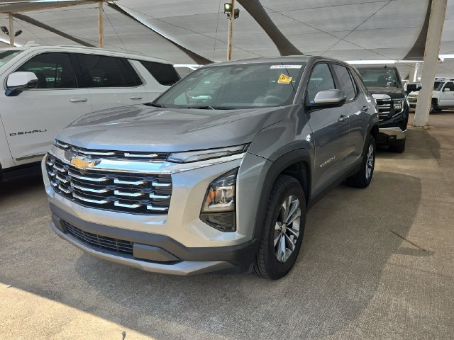 Used 2025 Chevrolet Equinox LT AWD/4WD image 1