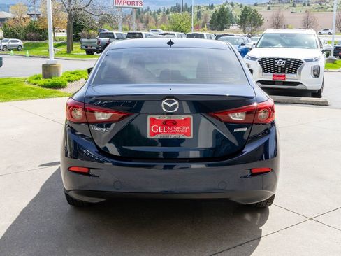 Used 2018 MAZDA MAZDA3 Grand Touring image 6