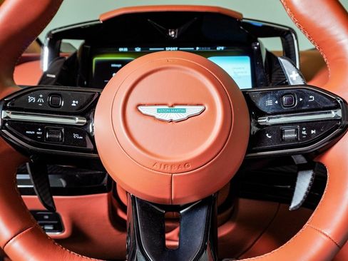 Used 2026 Aston Martin V8 Vantage Roadster image 28