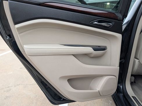 Used 2013 Cadillac SRX Premium image 27