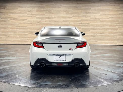 Used 2024 Toyota GR86 Premium image 22