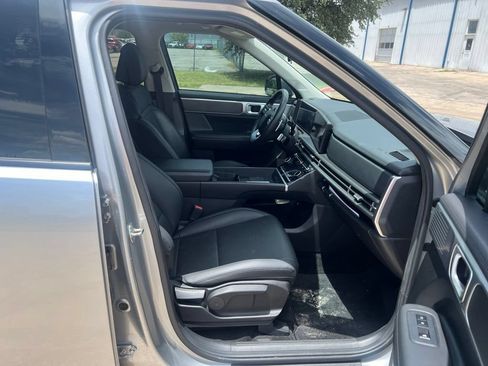 Used 2024 Hyundai Santa Fe SEL FWD image 15